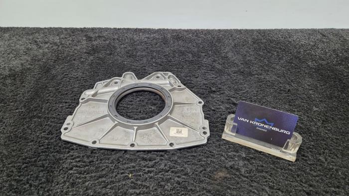Usagé Couvercle de distribution Mercedes ML II (164/4JG) 3.0 ML-320 CDI 4-Matic V6 24V Prix € 19,95 Prix TTC proposé par Van Kronenburg Engines