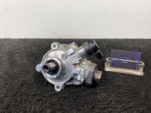 Used Mechanical fuel pump Mercedes E (W213) E-220d 2.0 Turbo 16V 4-Matic Price € 349,94 Inclusive VAT offered by Van Kronenburg Engines