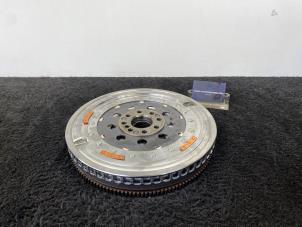 Used Dual mass flywheel Mercedes E (W213) E-220d 2.0 Turbo 16V Price € 325,01 Inclusive VAT offered by Van Kronenburg Engines