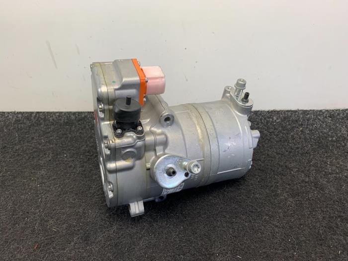 Neuf Compresseur de clim Audi Q7 (4MB/4MG) 3.0 TDI V6 24V e-tron plug-in hybrid Prix € 544,50 Prix TTC proposé par Van Kronenburg Engines