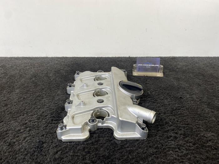 Usagé Couvercle soupapes Audi A6 Allroad Quattro (C7) 3.0 V6 24V TFSI Prix € 54,99 Prix TTC proposé par Van Kronenburg Engines