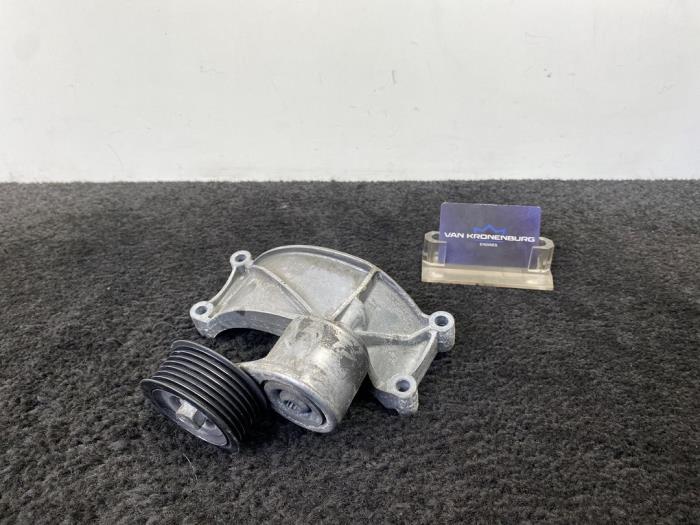 Usagé Support dynamo bas Audi A6 Allroad Quattro (C7) 3.0 V6 24V TFSI Prix € 24,95 Prix TTC proposé par Van Kronenburg Engines