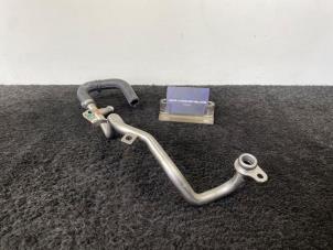 Used Water pipe Mercedes E (W213) E-220d 2.0 Turbo 16V 4-Matic Price € 40,00 Inclusive VAT offered by Van Kronenburg Engines