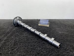 Usados Árbol de levas Mercedes A (W176) 1.6 A-160 16V Precio € 199,95 IVA incluido ofrecido por Van Kronenburg Engines