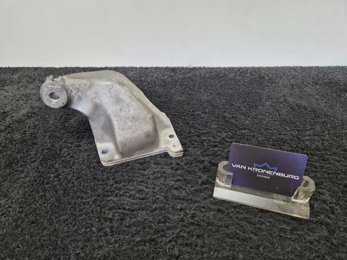 Used Engine mount Mercedes ML II (164/4JG) 5.0 500 4-Matic V8 24V Price € 302,50 Inclusive VAT offered by Van Kronenburg Engines