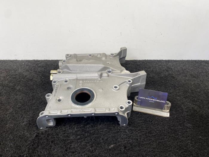 Neuf Couvercle de distribution Chrysler PT Cruiser 2.2 CRD 16V Prix € 150,00 Prix TTC proposé par Van Kronenburg Engines