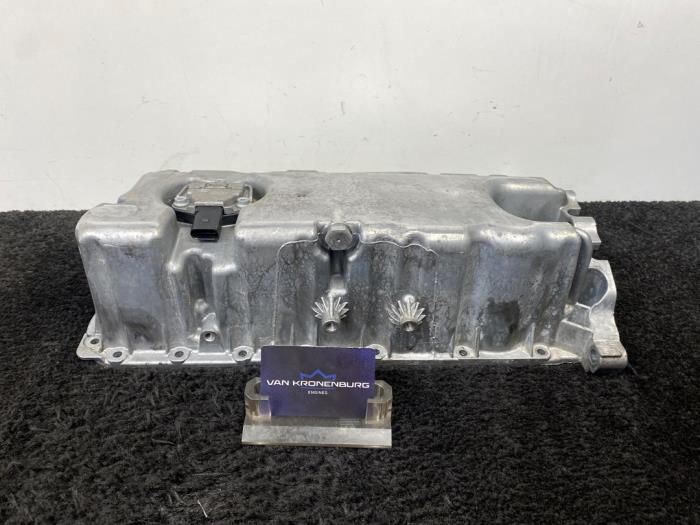Usagé Couvercle carter Volkswagen Passat (3C2) 3.6 FSI R36 24V 4Motion Prix € 99,99 Prix TTC proposé par Van Kronenburg Engines