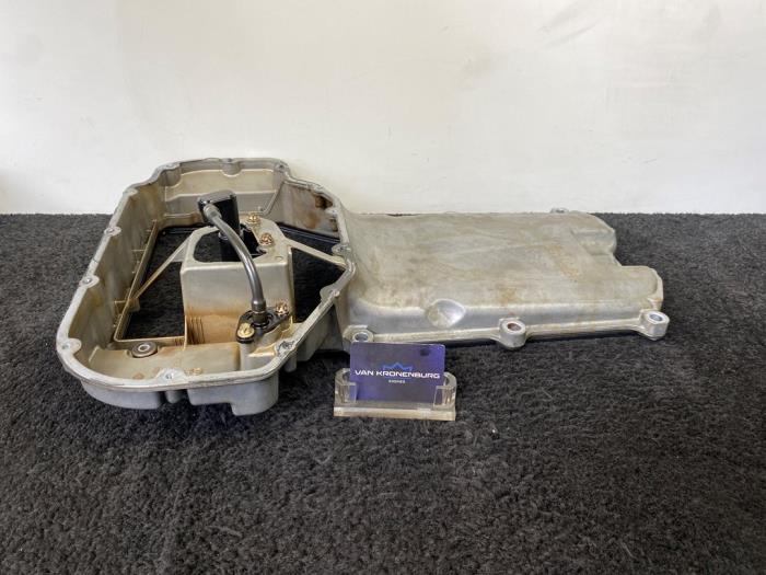 Used Sump Mercedes S (W220) 5.8 S-600L V12 36V Price € 225,00 Inclusive VAT offered by Van Kronenburg Engines
