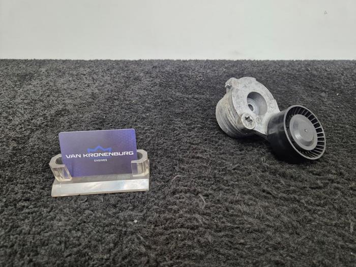 Usados Rodillo tensor correa múltiple Audi A5 (F53/F5P) 3.0 TDI V6 24V Quattro Precio € 25,00 IVA incluido ofrecido por Van Kronenburg Engines
