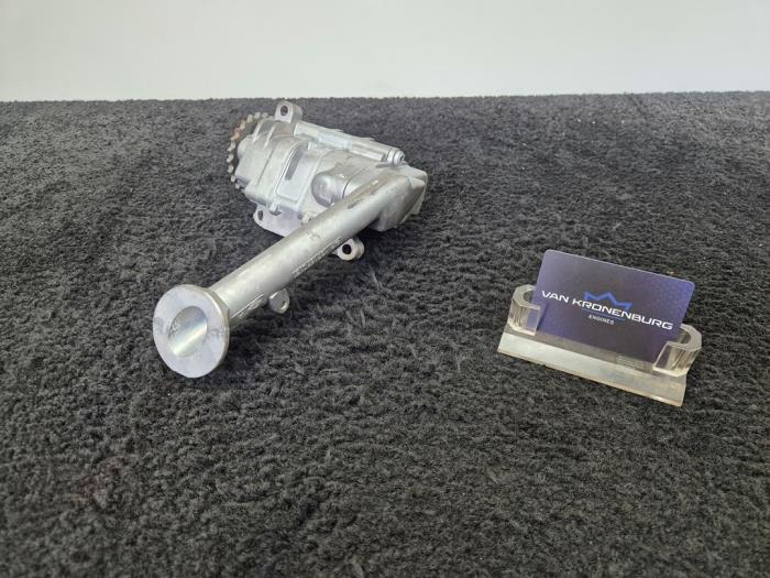 Begagnade Oljepump Mercedes S (W220) 5.8 S-600L V12 36V Pris € 99,99 Inklusive moms erbjuds av Van Kronenburg Engines