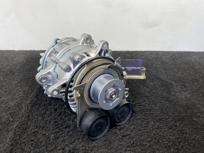Nowe Pradnica Mercedes C-Klasse AMG (W206) C-63S E-Performance AMG 2.0 Turbo 4-Matic+ Cena € 1.210,00 Z VAT oferowane przez Van Kronenburg Engines