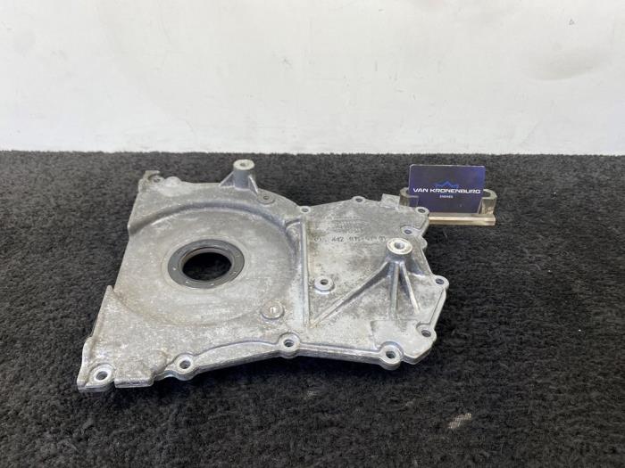 Usagé Couvercle de distribution Mercedes Vito (639.6) 3.0 120 CDI V6 24V Prix € 47,50 Prix TTC proposé par Van Kronenburg Engines