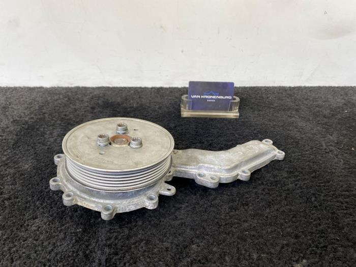 Usagé Pompe à eau Audi A6 Avant (C7) 3.0 TDI V6 24V Quattro Prix € 25,00 Prix TTC proposé par Van Kronenburg Engines
