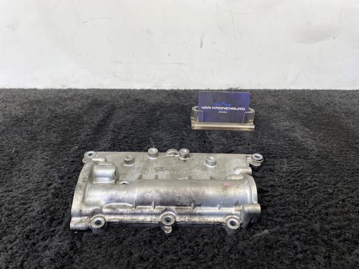 Usagé Couvercle de distribution Mercedes C (W205) C-220 d 2.2 16V 4-Matic Prix € 23,95 Prix TTC proposé par Van Kronenburg Engines