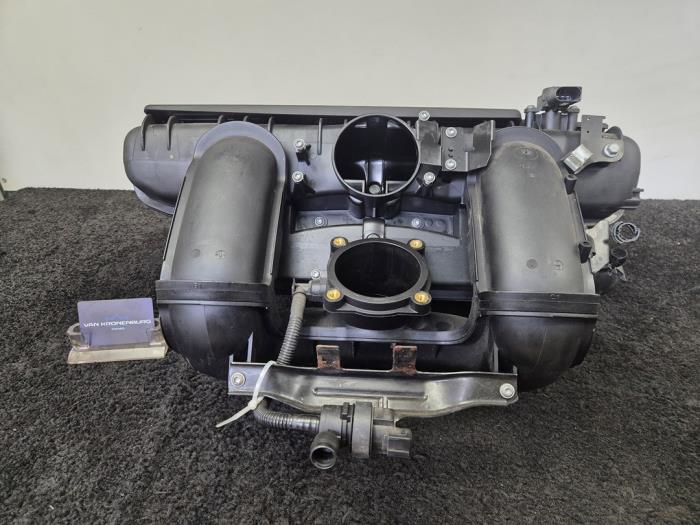 Gebrauchte Ansaugbrugge BMW 3 serie (E90) 323i 24V Preis € 125,01 Mit Mehrwertsteuer angeboten von Van Kronenburg Engines