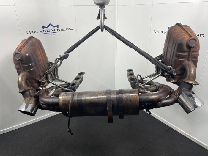 Usagé Echappement (complet) Porsche 911 (996) 3.4 Carrera 24V Prix € 2.117,50 Prix TTC proposé par Van Kronenburg Engines