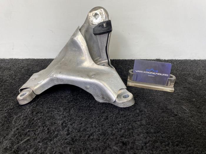 Used Engine mount BMW 3 serie (E92) 335Xi 24V Price € 30,00 Inclusive VAT offered by Van Kronenburg Engines