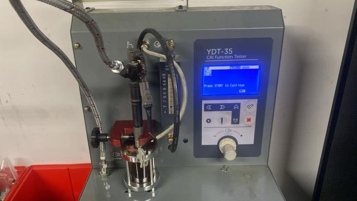 Usagé Injecteurs Toyota Avensis (T25/B1B) 2.2 D-4D 16V D-CAT Prix € 399,95 Prix TTC proposé par Van Kronenburg Engines