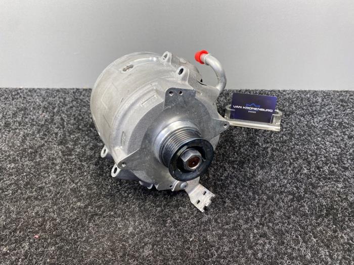 Gebrauchte Dynamo Porsche Cayenne III (9YA) 3.0 V6 24V Turbo E-Hybrid Preis € 1.210,00 Mit Mehrwertsteuer angeboten von Van Kronenburg Engines