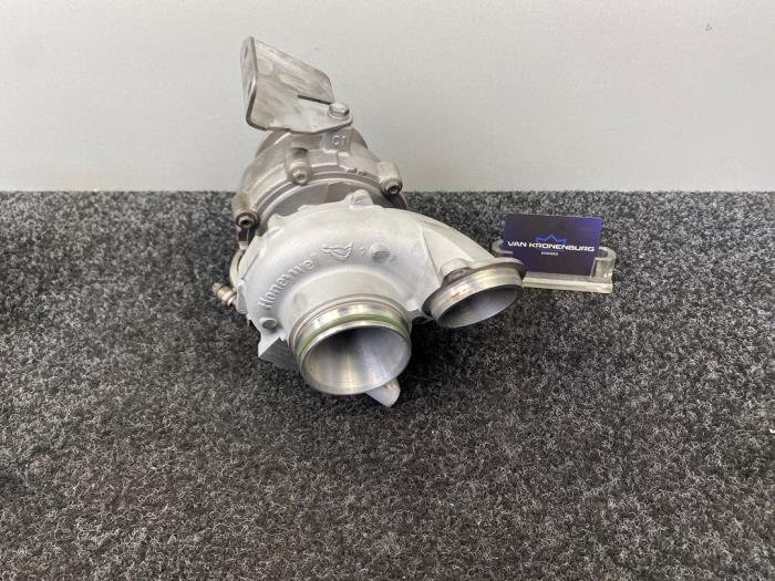 Używane Turbo BMW 5 serie (G30) 530d 3.0 TwinPower Turbo 24V Cena € 499,95 Z VAT oferowane przez Van Kronenburg Engines