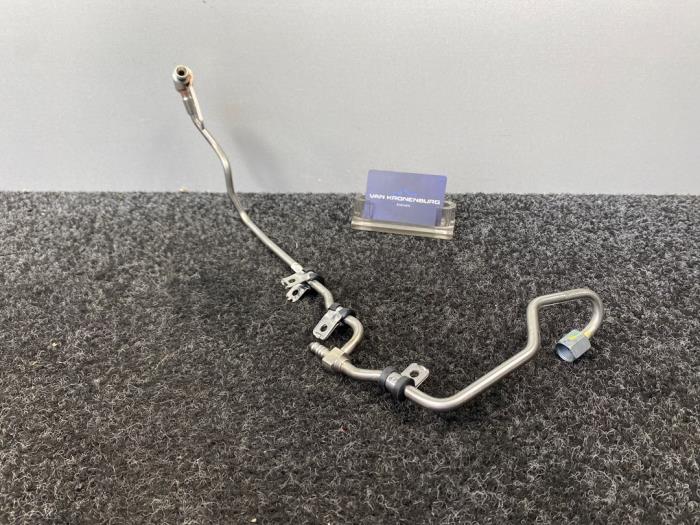 Usagé Conduit de carburant Mercedes C-Klasse AMG (W206) C-63S E-Performance AMG 2.0 Turbo 4-Matic+ Prix € 49,95 Prix TTC proposé par Van Kronenburg Engines