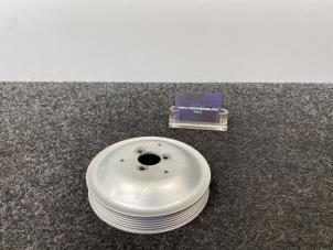 Usagé Poulie pompe à eau Audi A6 Avant (C6) 2.4 V6 24V Quattro Prix € 12,50 Prix TTC proposé par Van Kronenburg Engines