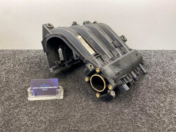 Insugsrör Renault Clio III (BR/CR), 2005 / 2014 1.2 16V 65, Halvkombi (Hatchback), Bensin, 1.149cc, 48kW (65pk), FWD, D4F740; D4FD7, 2005-06 / 2014-12, BR1Q; BR1R; BRCR; CR1Q; CR1R; CRCR (Begagnad)