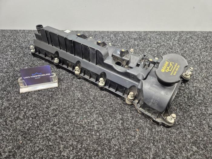 Usagé Couvercle soupapes Landrover Range Rover Sport (LW) 5.0 V8 32V Supercharged Prix € 99,95 Prix TTC proposé par Van Kronenburg Engines