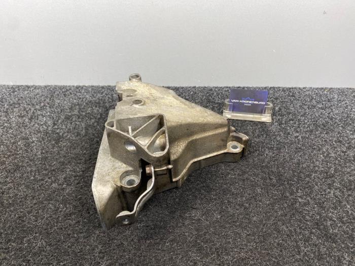 Gebrauchte Motorlager Volkswagen Golf VII (AUA) 1.4 TSI 16V Preis € 14,96 Mit Mehrwertsteuer angeboten von Van Kronenburg Engines