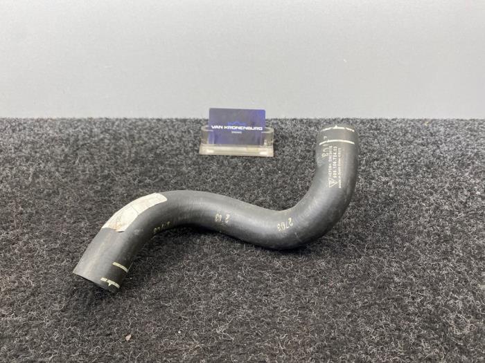 Nya Vattenrör Porsche 911 (996) 3.6 Carrera 4 24V Pris € 29,95 Inklusive moms erbjuds av Van Kronenburg Engines