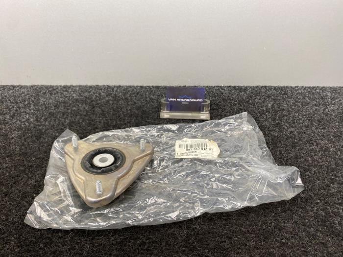 Nowe Rózne Porsche 911 (996) 3.6 Carrera 4 24V Cena € 50,00 Z VAT oferowane przez Van Kronenburg Engines