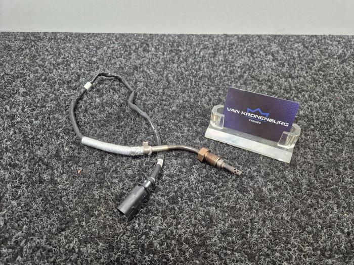 Gebrauchte Auspuff Temperatursensor Volkswagen Golf VII Variant (AUVV) 2.0 GTD 16V 4Motion Preis € 34,94 Mit Mehrwertsteuer angeboten von Van Kronenburg Engines