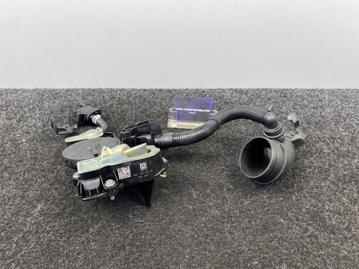 Usagé Ventilation carter Volkswagen Polo VI (AW1) 2.0 GTI Prix € 25,00 Prix TTC proposé par Van Kronenburg Engines