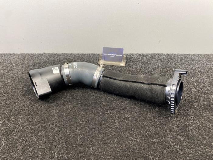 Gebrauchte Intercooler Rohr Volkswagen Golf VIII (CD1) 2.0 GTD 16V 4Motion Preis € 39,95 Mit Mehrwertsteuer angeboten von Van Kronenburg Engines