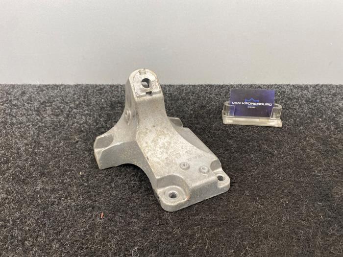Used Engine mount Bentley Continental GT 6.0 W12 48V Price € 36,30 Inclusive VAT offered by Van Kronenburg Engines