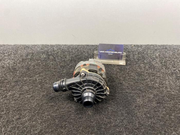 Begagnade Extra vattenpump Mercedes GLE AMG (V167) 63 EQ Boost 4.0 V8 32V 4-Matic+ Pris € 149,96 Inklusive moms erbjuds av Van Kronenburg Engines