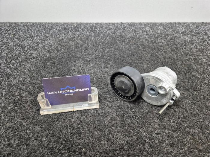 Usados Tensor correa múltiple Mercedes C (W205) C-200 2.0 CGI 16V Precio € 50,00 IVA incluido ofrecido por Van Kronenburg Engines