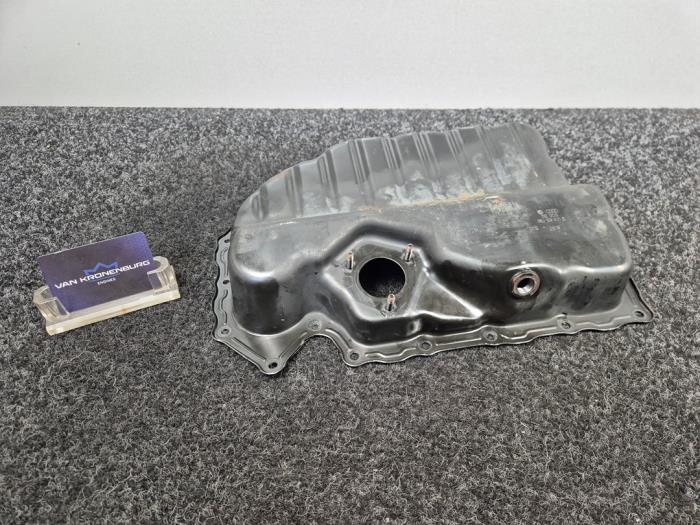Usagé Couvercle carter Volkswagen Tiguan (5N1/2) 2.0 TSI 16V 4Motion Prix € 25,00 Prix TTC proposé par Van Kronenburg Engines
