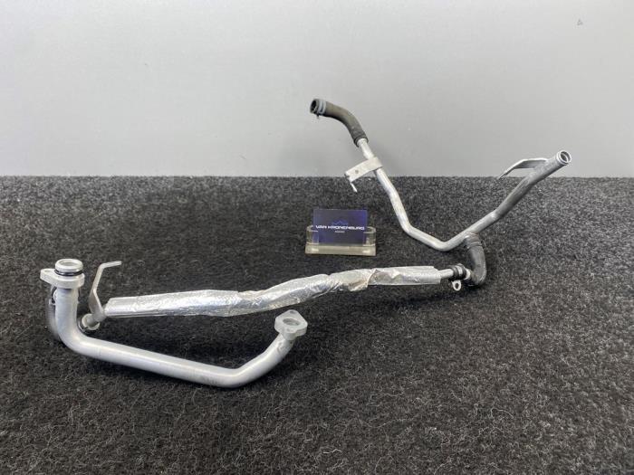 Gebrauchte Wasserrohr Porsche Macan (95B) 2.0 16V Turbo Preis € 99,95 Mit Mehrwertsteuer angeboten von Van Kronenburg Engines