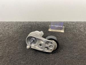 Spanrolle multiriem van een BMW M3 (F80) 3.0 24V TwinPower Turbo 2014