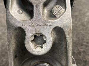 Spanrolle multiriem van een BMW M3 (F80) 3.0 24V TwinPower Turbo 2014