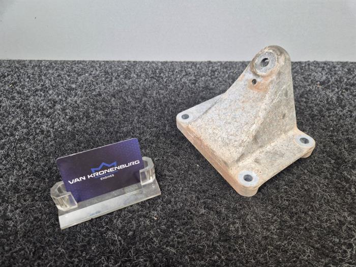Usagé Support moteur Jaguar XF (X260) 3.0 V6 S 24V AWD Prix € 49,95 Prix TTC proposé par Van Kronenburg Engines