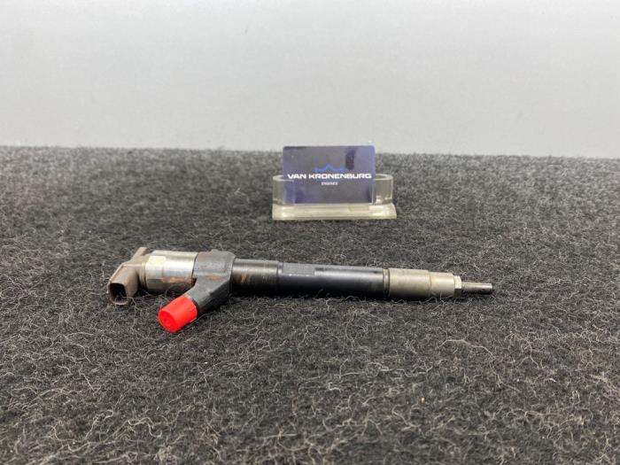 Usagé Injecteurs Mitsubishi L-200 2.4 Clean Diesel 4WD Prix € 149,96 Prix TTC proposé par Van Kronenburg Engines