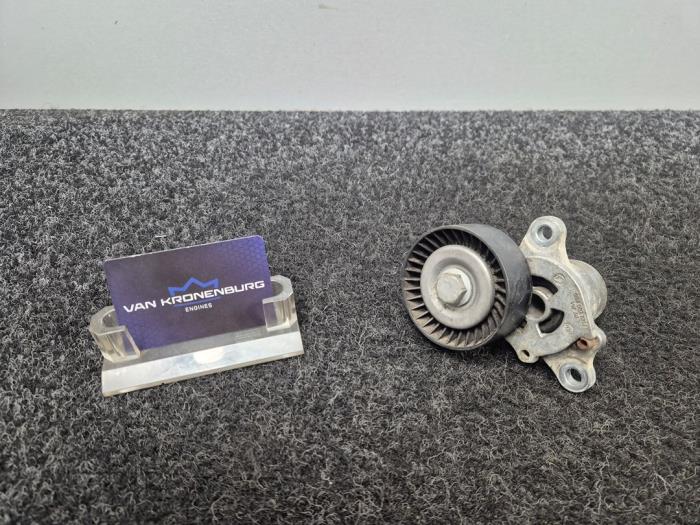 Usados Tensor correa múltiple Audi RS 4 Avant (B9) 2.9 V6 TFSI 24V Precio € 30,00 IVA incluido ofrecido por Van Kronenburg Engines