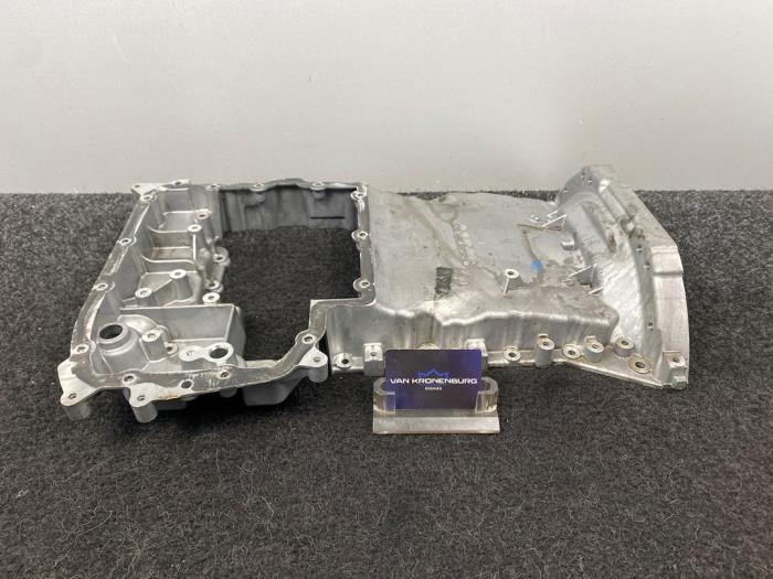 Usagé Couvercle carter Mercedes S (W221) 3.0 S-350 BlueTec 24V Prix € 124,94 Prix TTC proposé par Van Kronenburg Engines