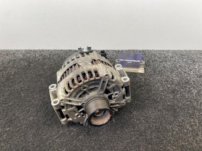 Usagé Dynamo Mercedes S (W221) 6.0 S-65 AMG V12 36V Prix € 150,00 Prix TTC proposé par Van Kronenburg Engines