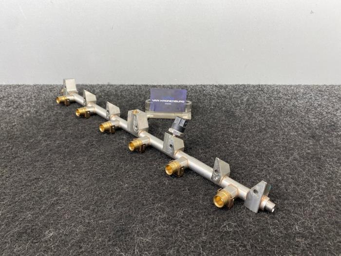 Usagé Système d'injection BMW 7 serie (E65/E66/E67) 760i,Li 6.0 V12 48V Prix € 99,99 Prix TTC proposé par Van Kronenburg Engines