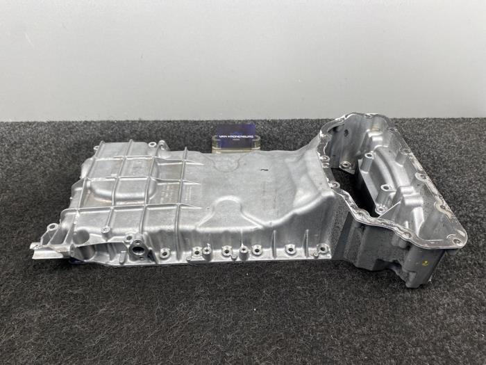 Usagé Couvercle carter Mercedes CLS AMG (C218) 5.5 63 AMG V8 32V Performance package Prix € 150,00 Prix TTC proposé par Van Kronenburg Engines