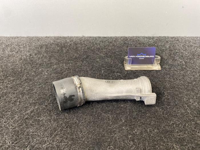 Gebrauchte Intercooler Rohr Mercedes S (W220) 6.0 S-65L AMG V12 36V Preis € 30,00 Mit Mehrwertsteuer angeboten von Van Kronenburg Engines