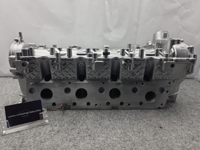 Révisé Culasse Mercedes S-Klasse Prix € 1.573,00 Prix TTC proposé par Van Kronenburg Engines